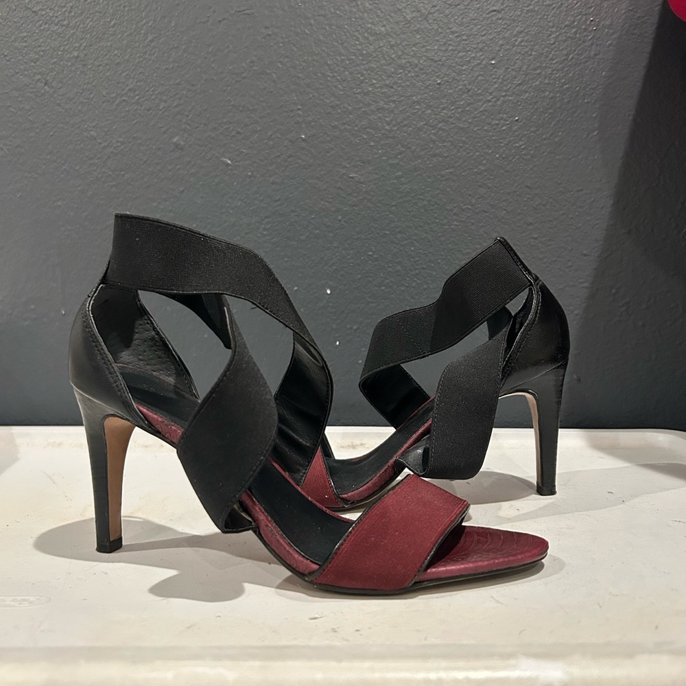 Black & Burgundy Elastic Strap Heels – Franco Sarto